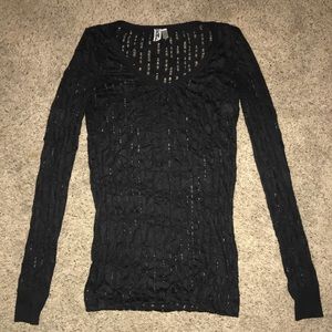 BKE black holy long sleeved top